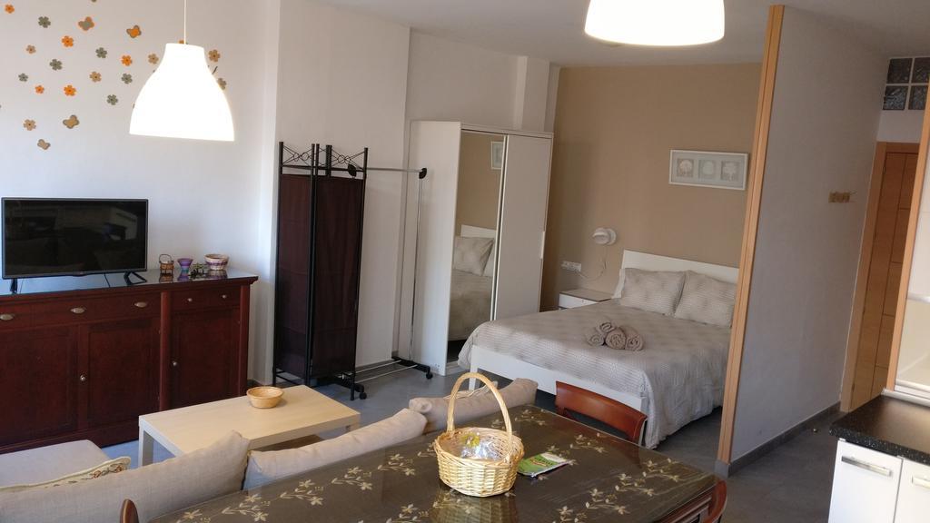 Appartement Angosta Del Carmen à Málaga Extérieur photo