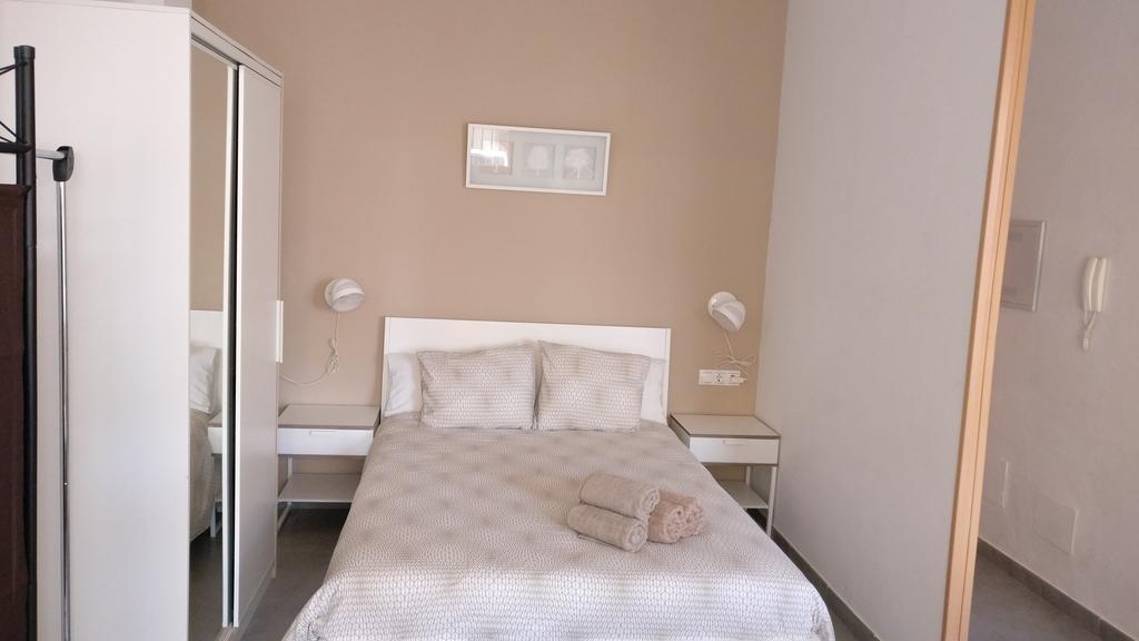 Appartement Angosta Del Carmen à Málaga Extérieur photo