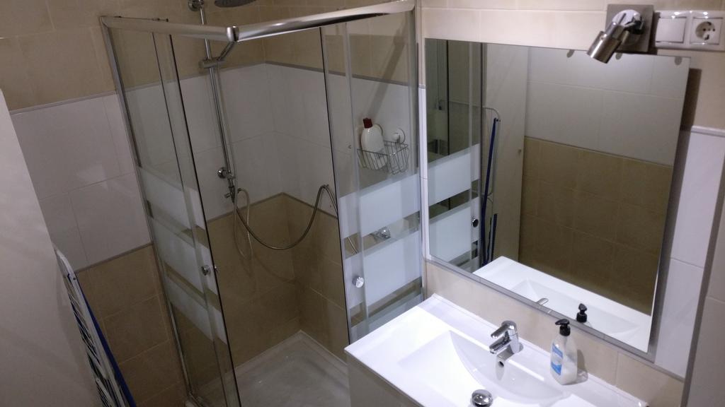 Appartement Angosta Del Carmen à Málaga Extérieur photo