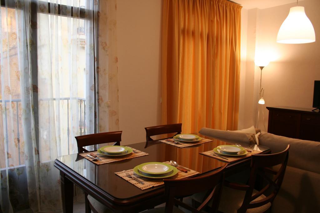 Appartement Angosta Del Carmen à Málaga Extérieur photo