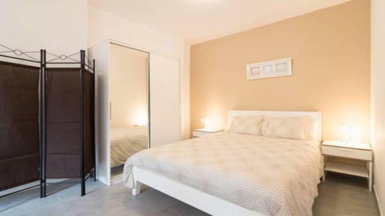Appartement Angosta Del Carmen à Málaga Extérieur photo